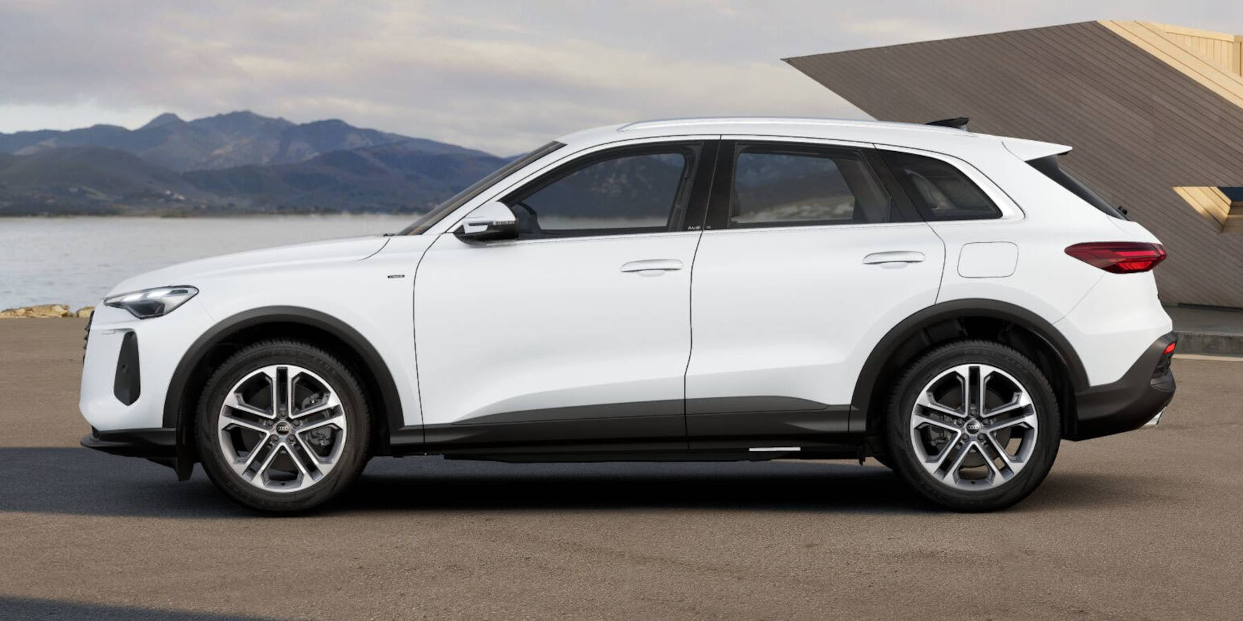Audi Q5 SUV e-hybrid Seitenansicht