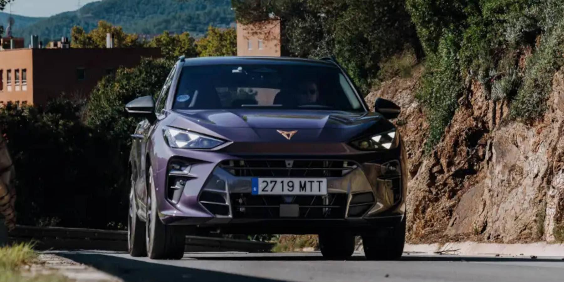 Cupra Terramar e-Hybrid Frontansicht Totale