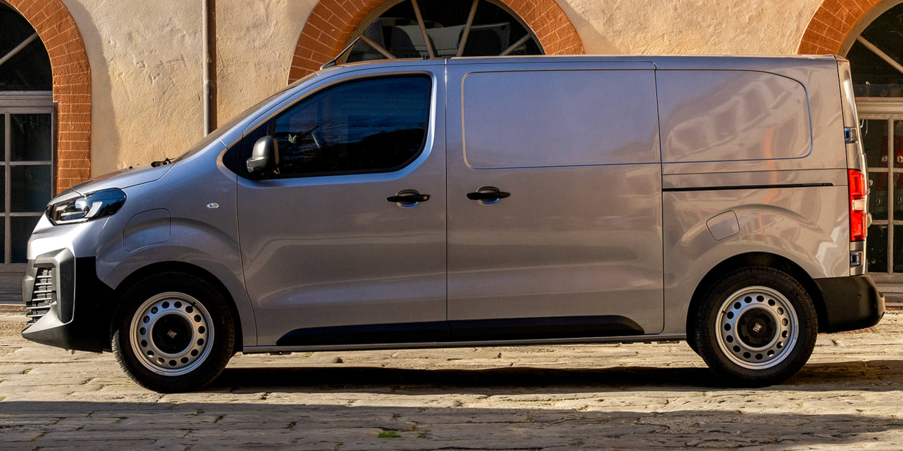 Fiat E-Scudo Kastenwagen Seitenansicht