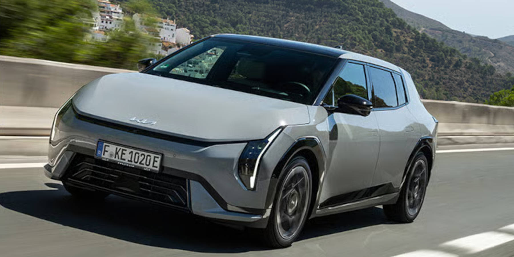 Kia EV4 seitliche Frontansicht