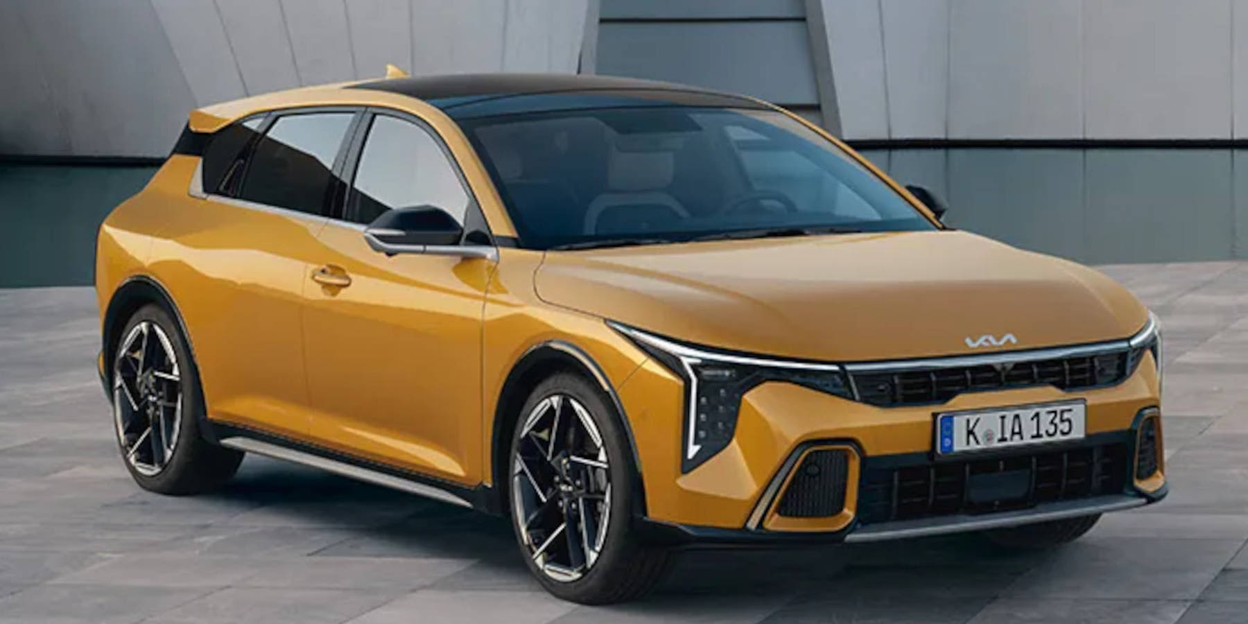  Kia K4 seitliche Frontansicht