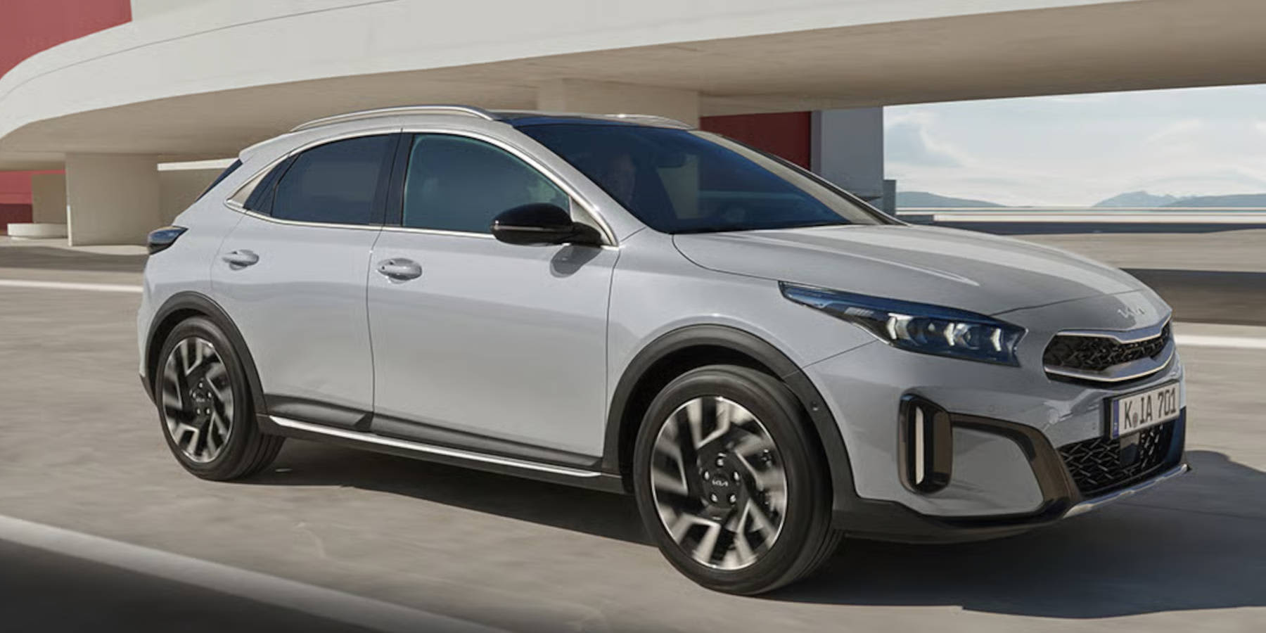 Kia EV4 seitliche Frontansicht