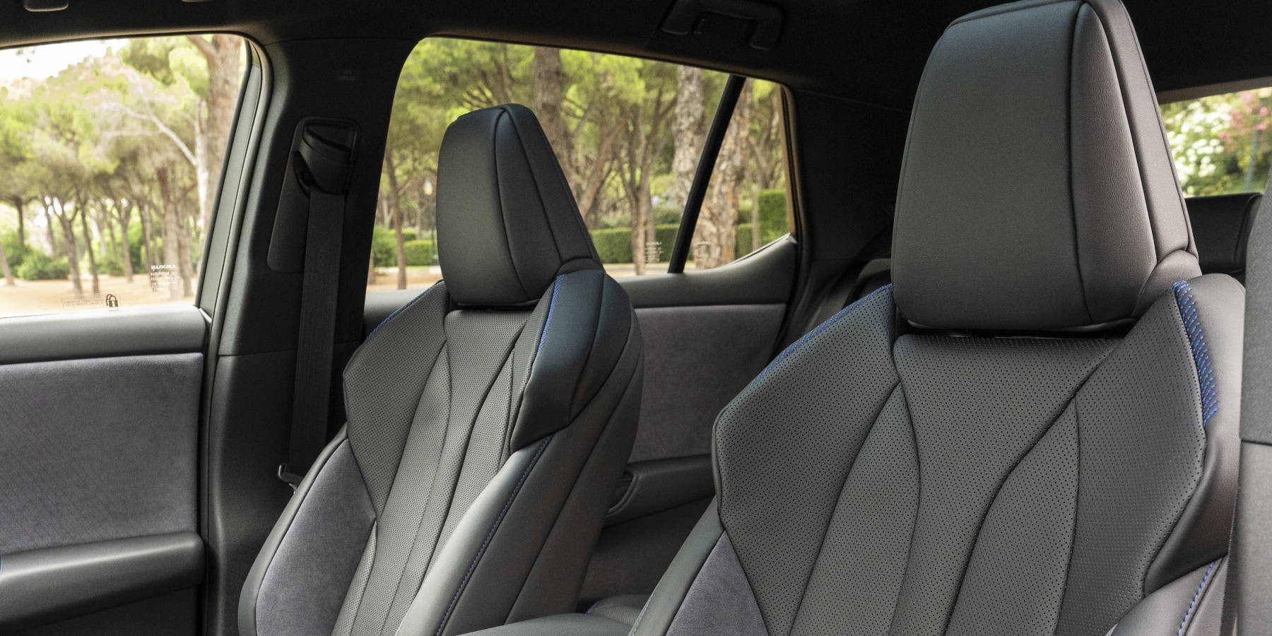 Lexus RZ Innenraum Sitze