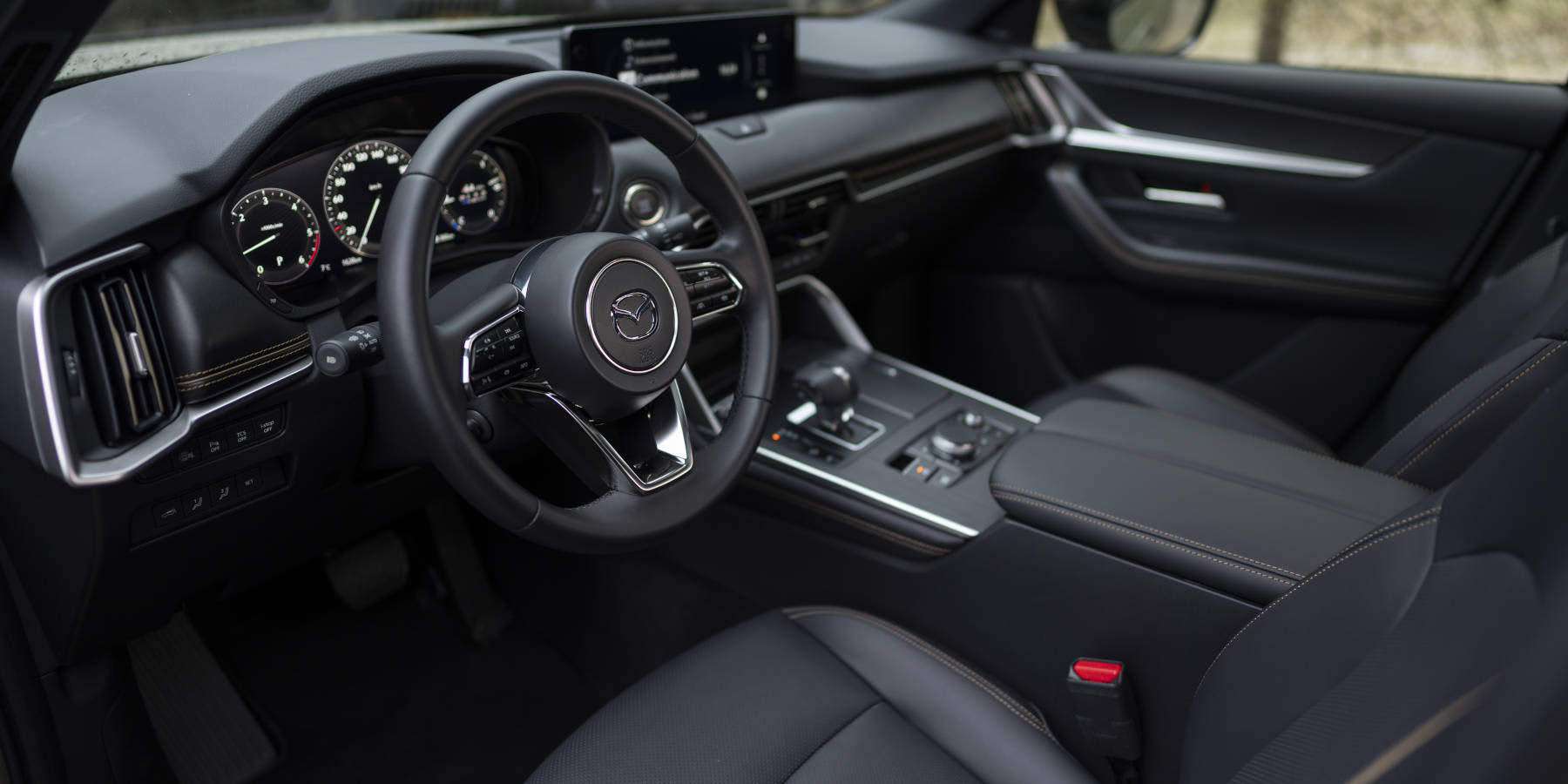 Mazda CX-60 Plug-in-Hybrid Innenraum Übersicht Cockpit