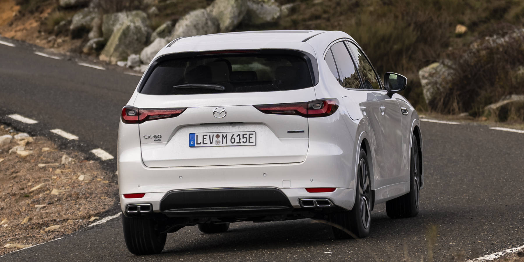 Mazda CX-60 Plug-in-Hybrid seitliche Heckansicht