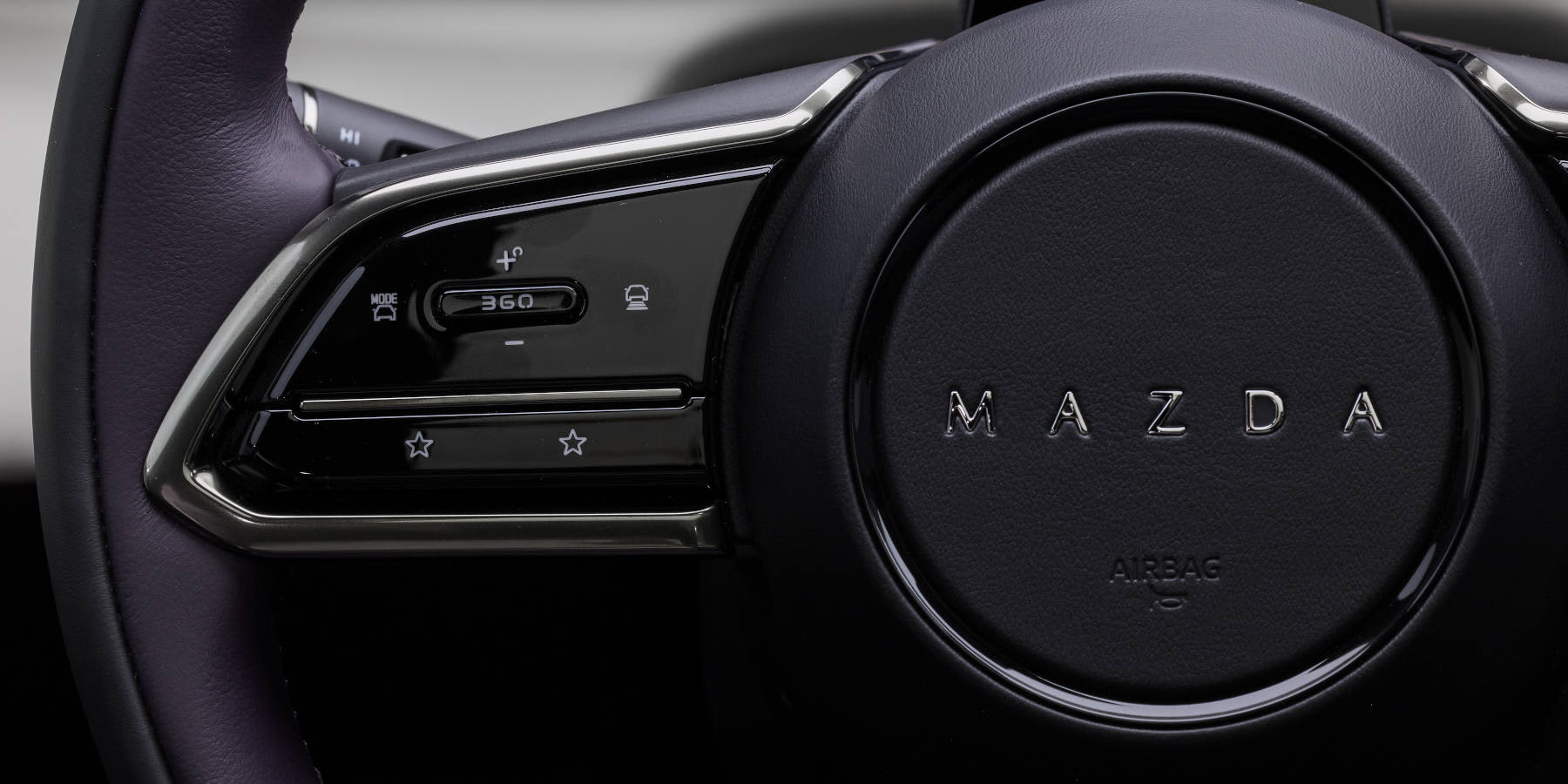 Mazda CX-6e Innenraum Lenkrad