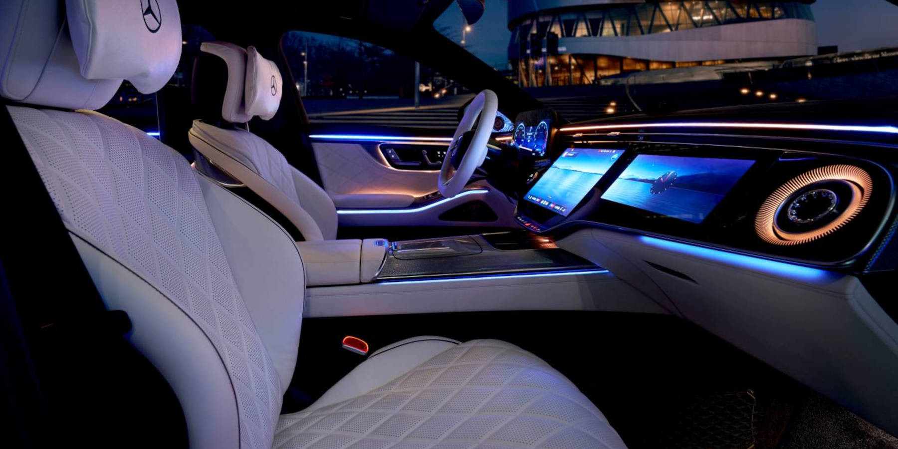 Mercedes S-Klasse Übersicht Innenraum Cockpit 