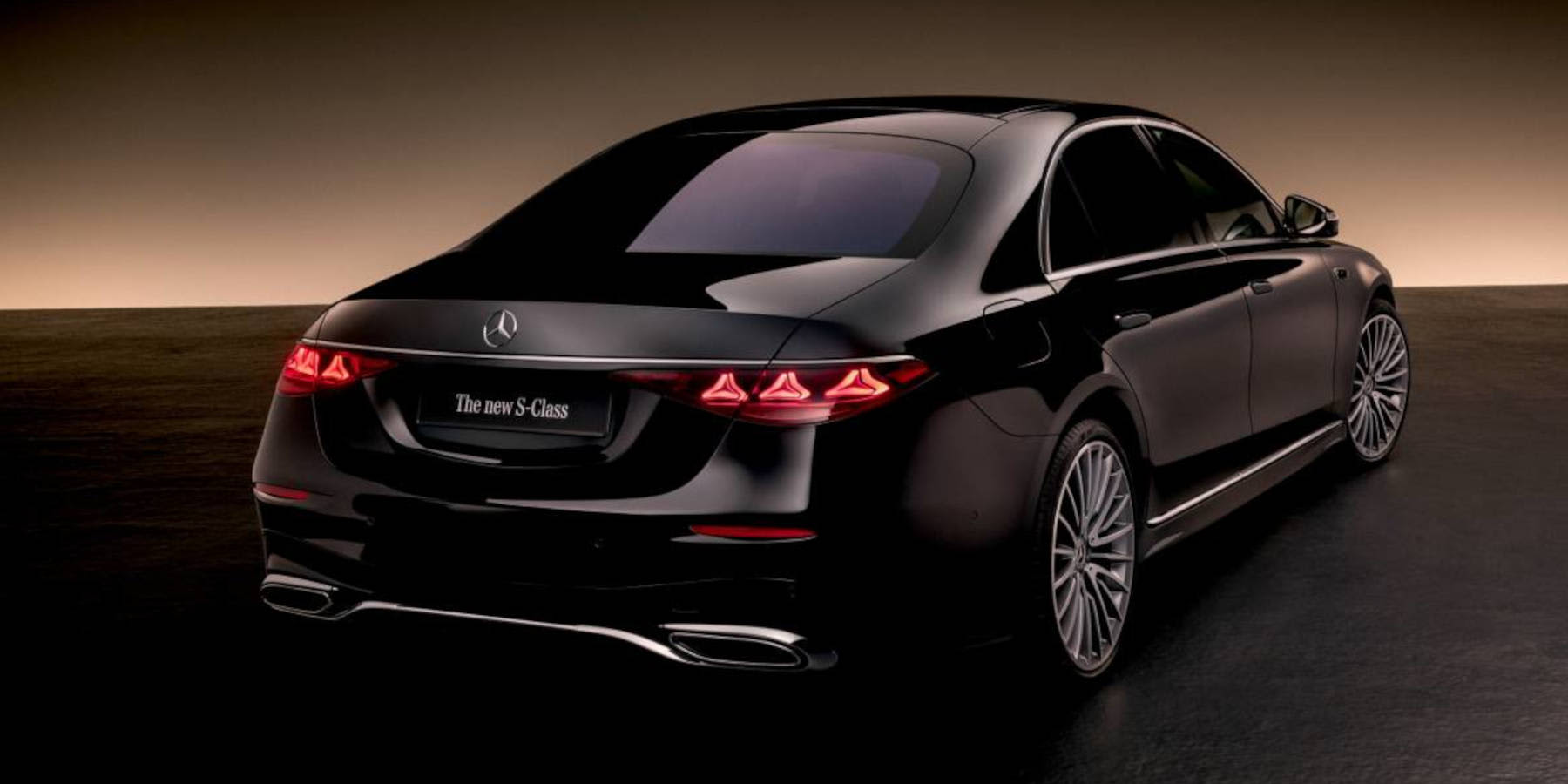 Mercedes S-Klasse seitliche Heckansicht