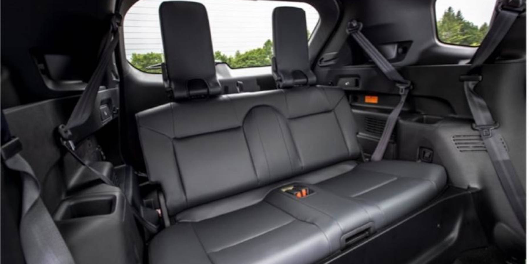 Mitsubishi Outlander Plug-in-Hybrid Innenraum Übersicht Rückbank