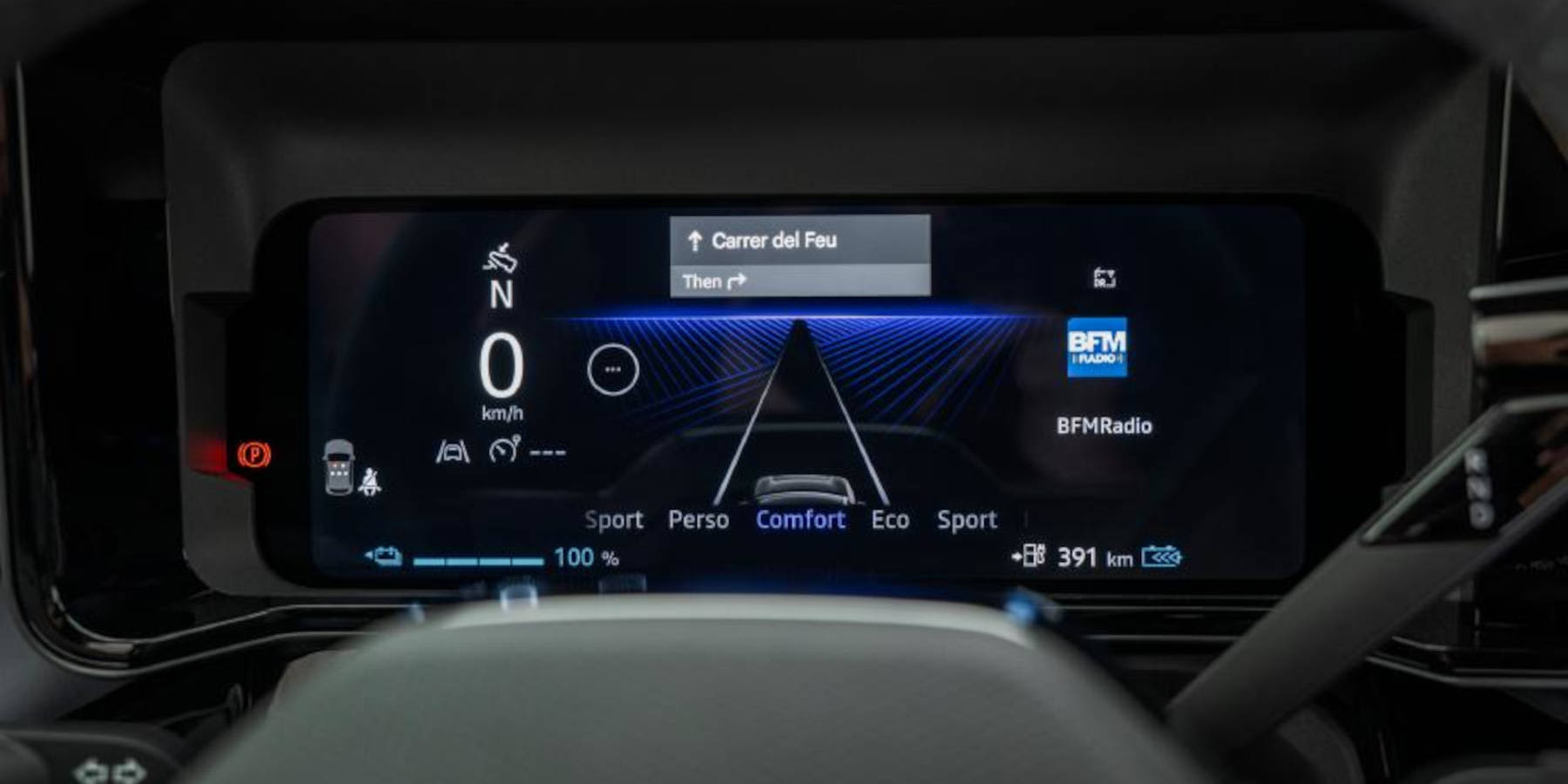 Nissan Micra Innenraum Kombiinstrument