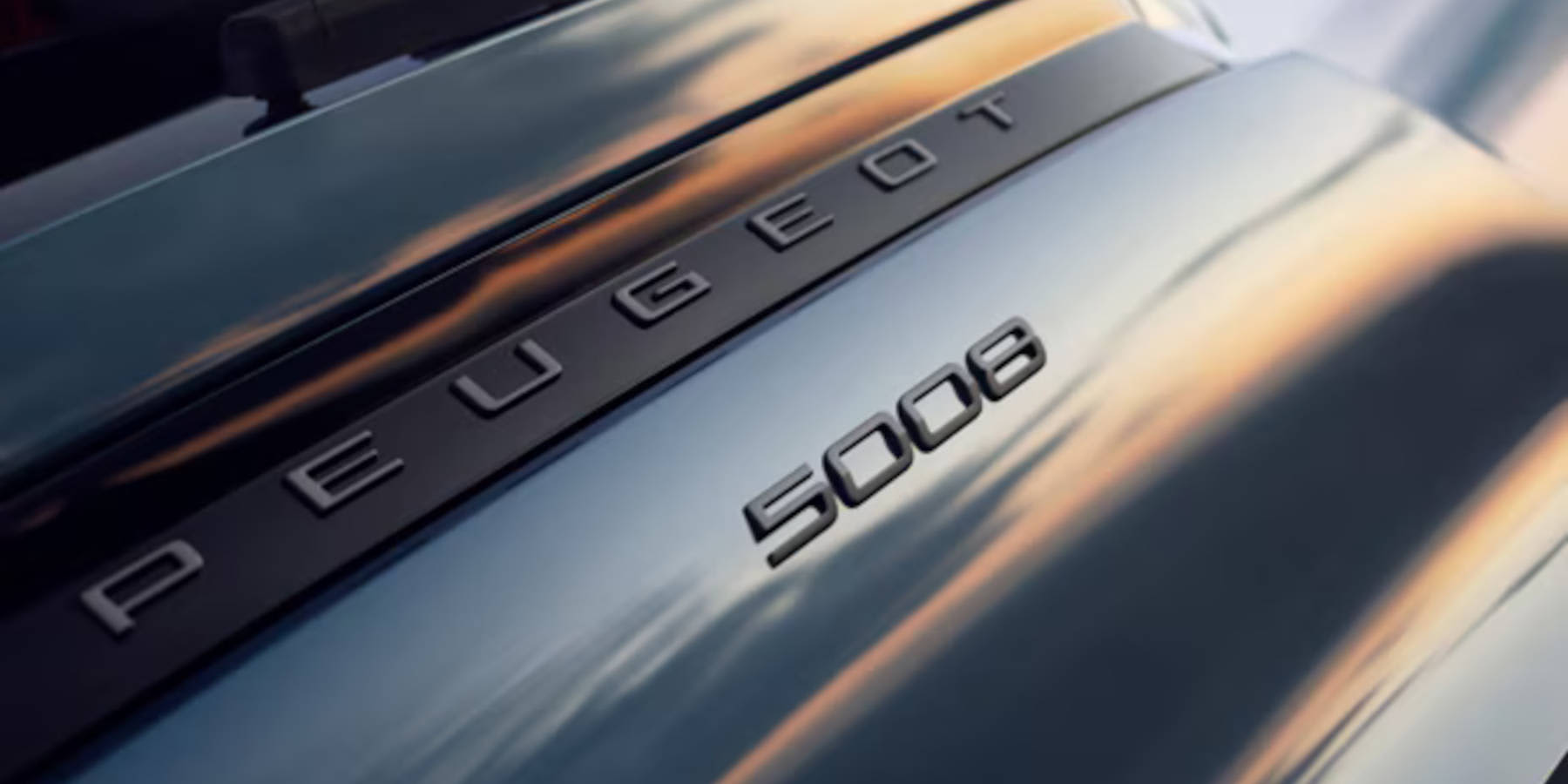 Peugeot 5008 Hybrid Logo