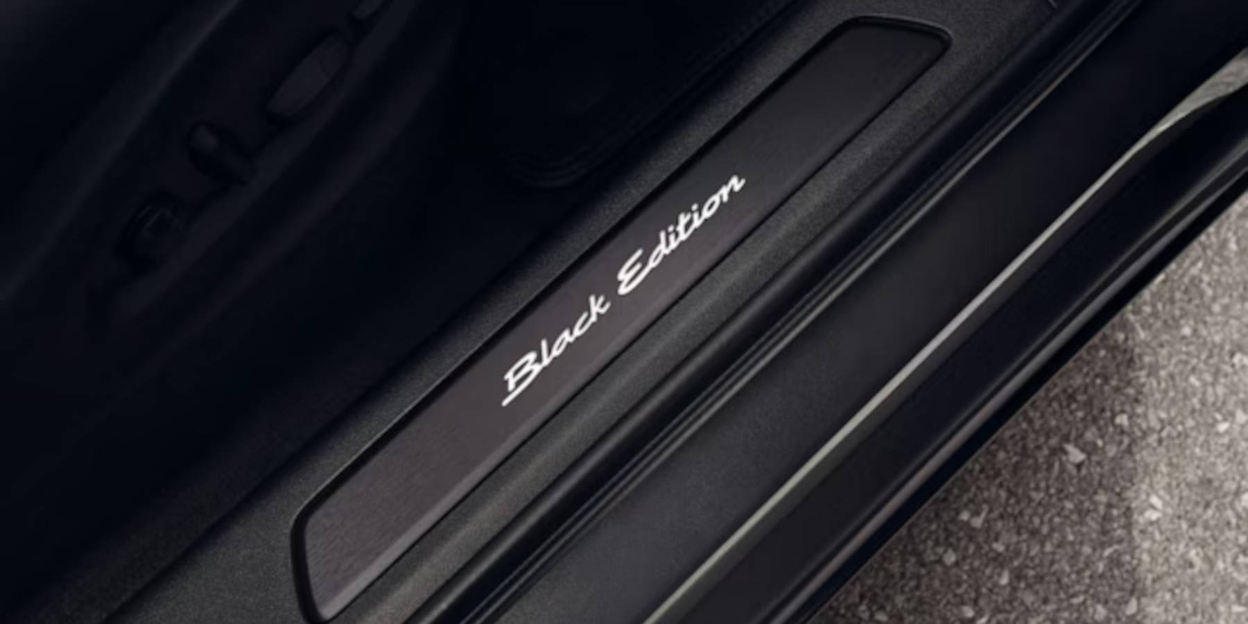 Porsche Cayenne Coupe Black Edition Türeinstiegsblenden