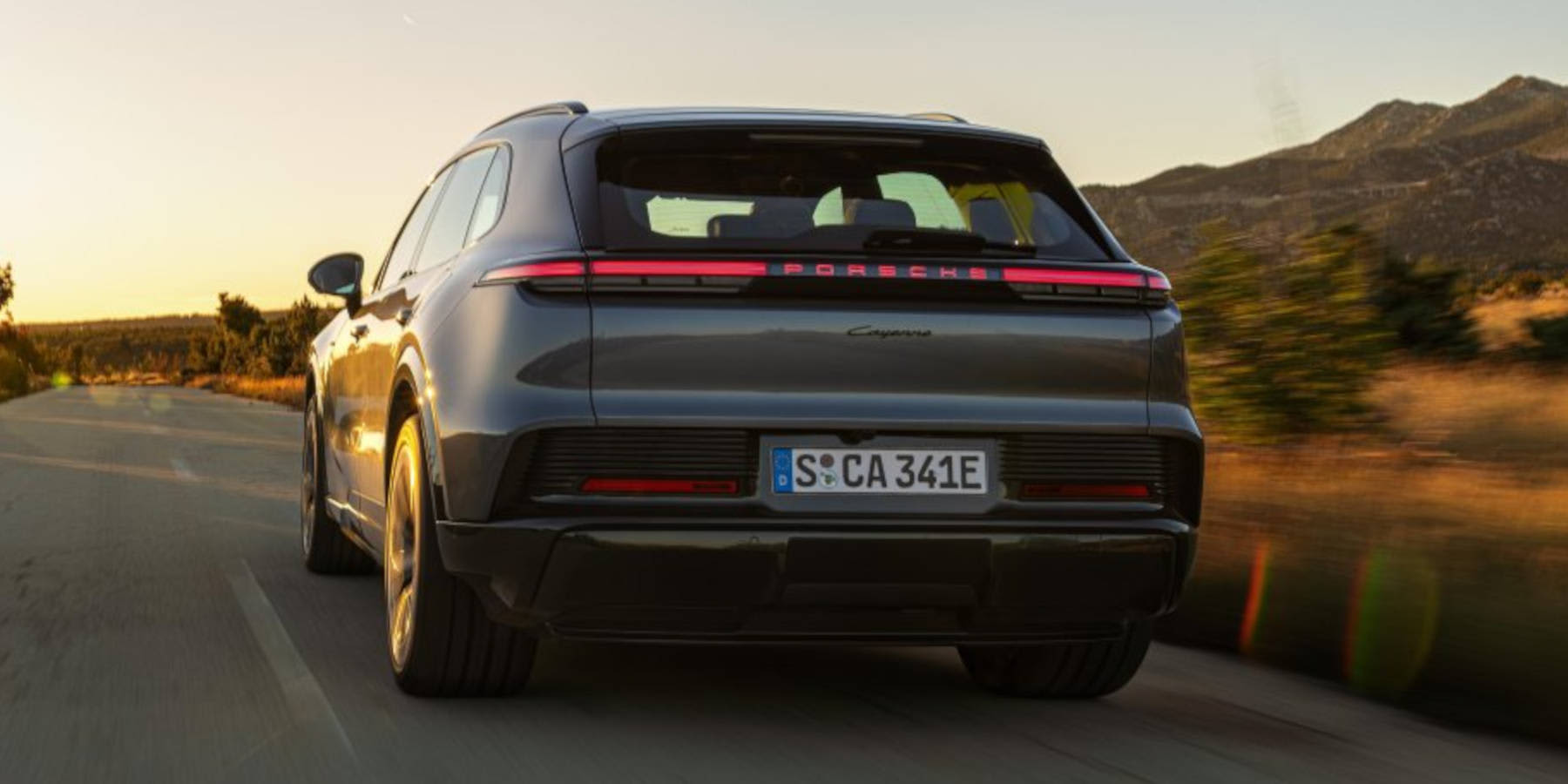 Porsche Cayenne Electric Heckansicht 