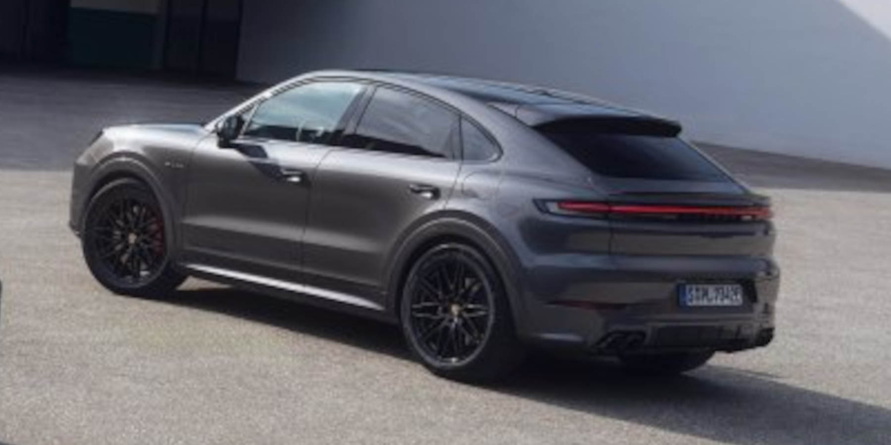 Porsche Cayenne Plug-in-Hybrid Black Edition Heckansicht