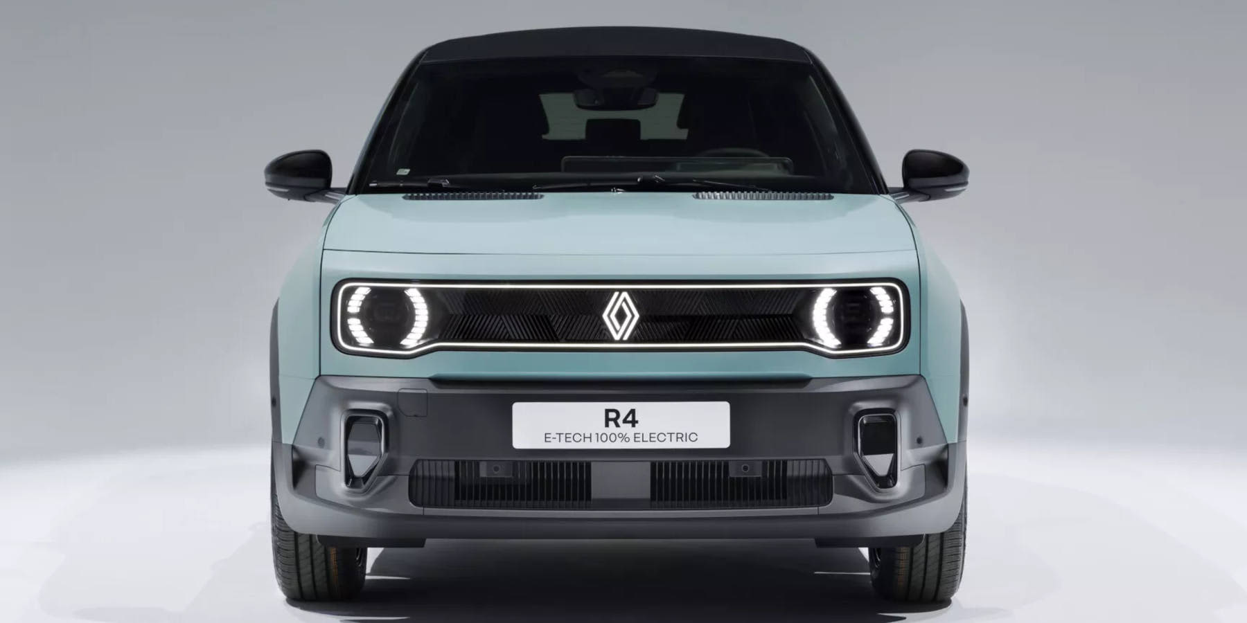 Renault 4 E-Tech Front Totale