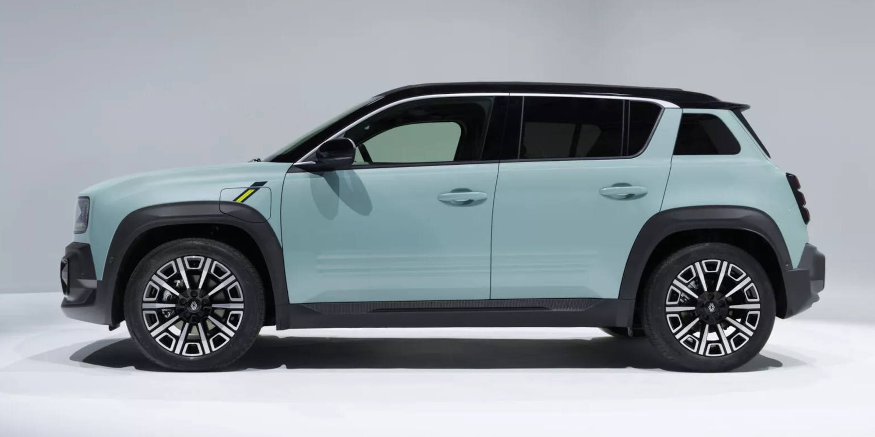 Renault 4 E-Tech Seitenansicht