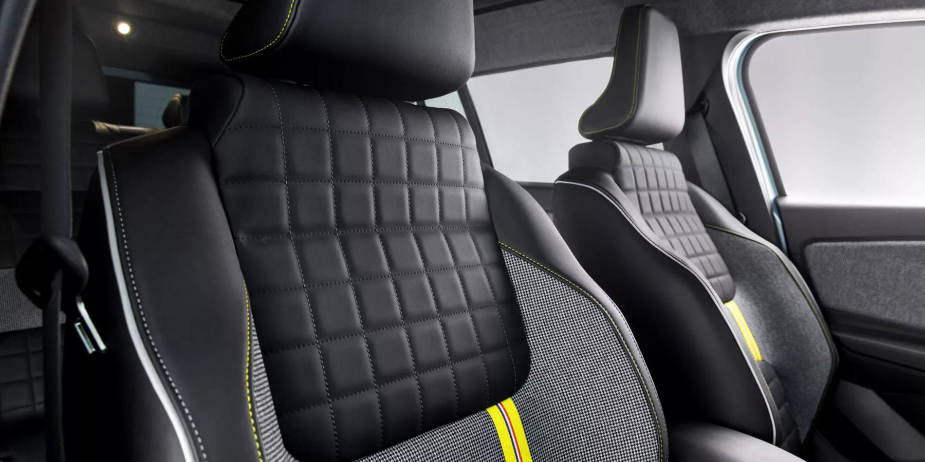 Renault 4 E-Tech Innenraum Sitze