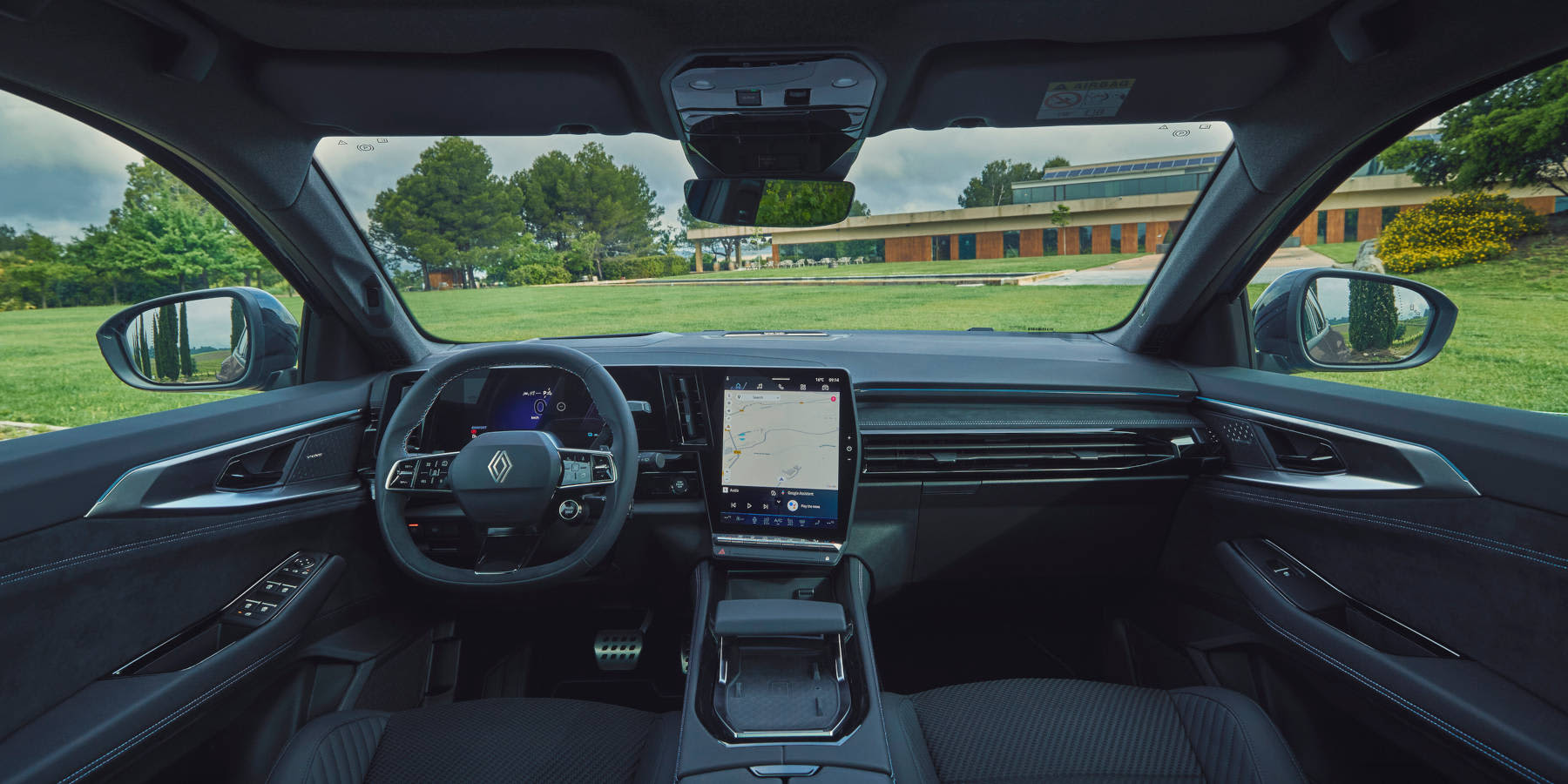 Renault Austral Innenraum Übersicht Cockpit