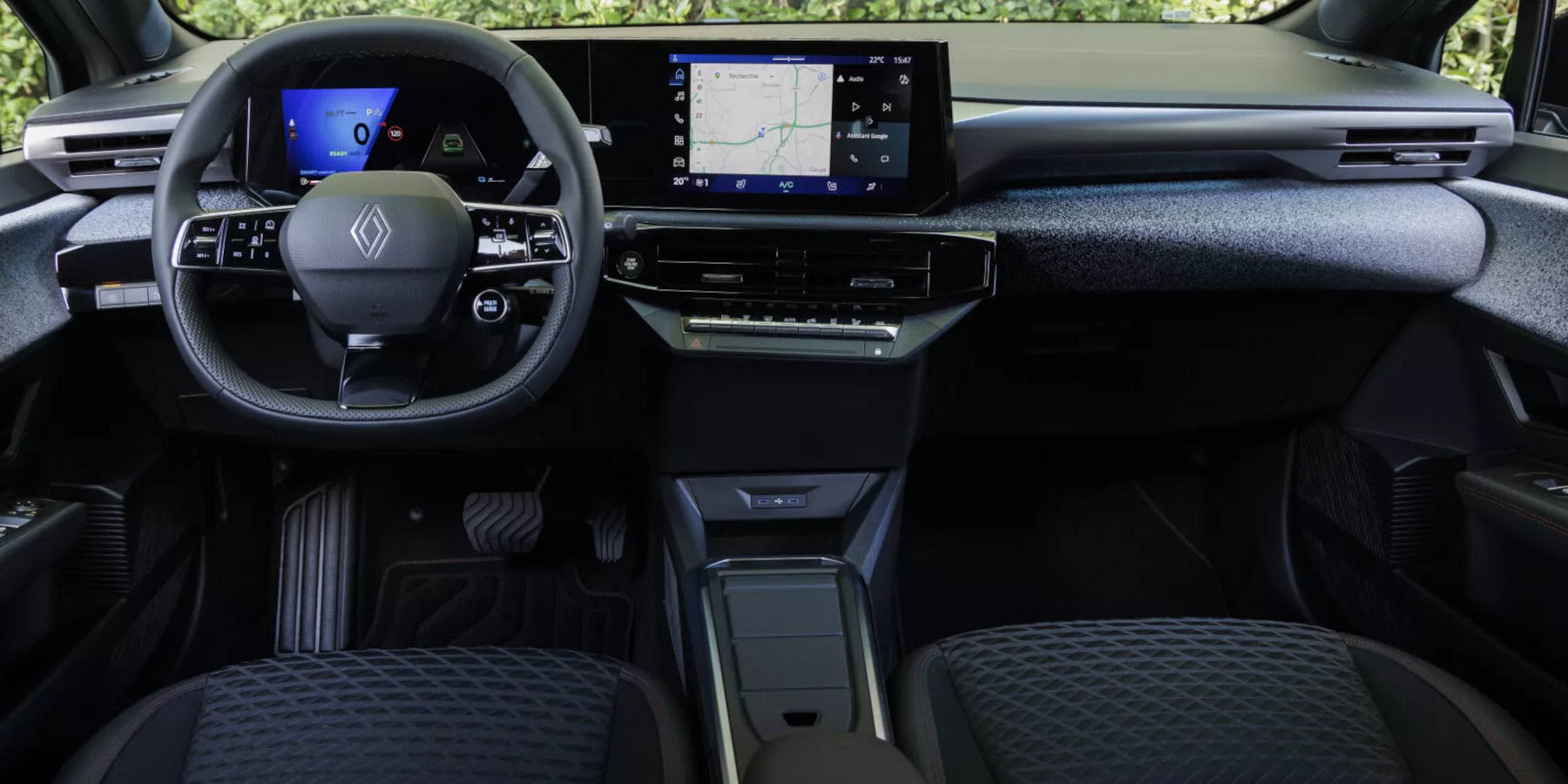 Renault Clio Hybrid Cockpit