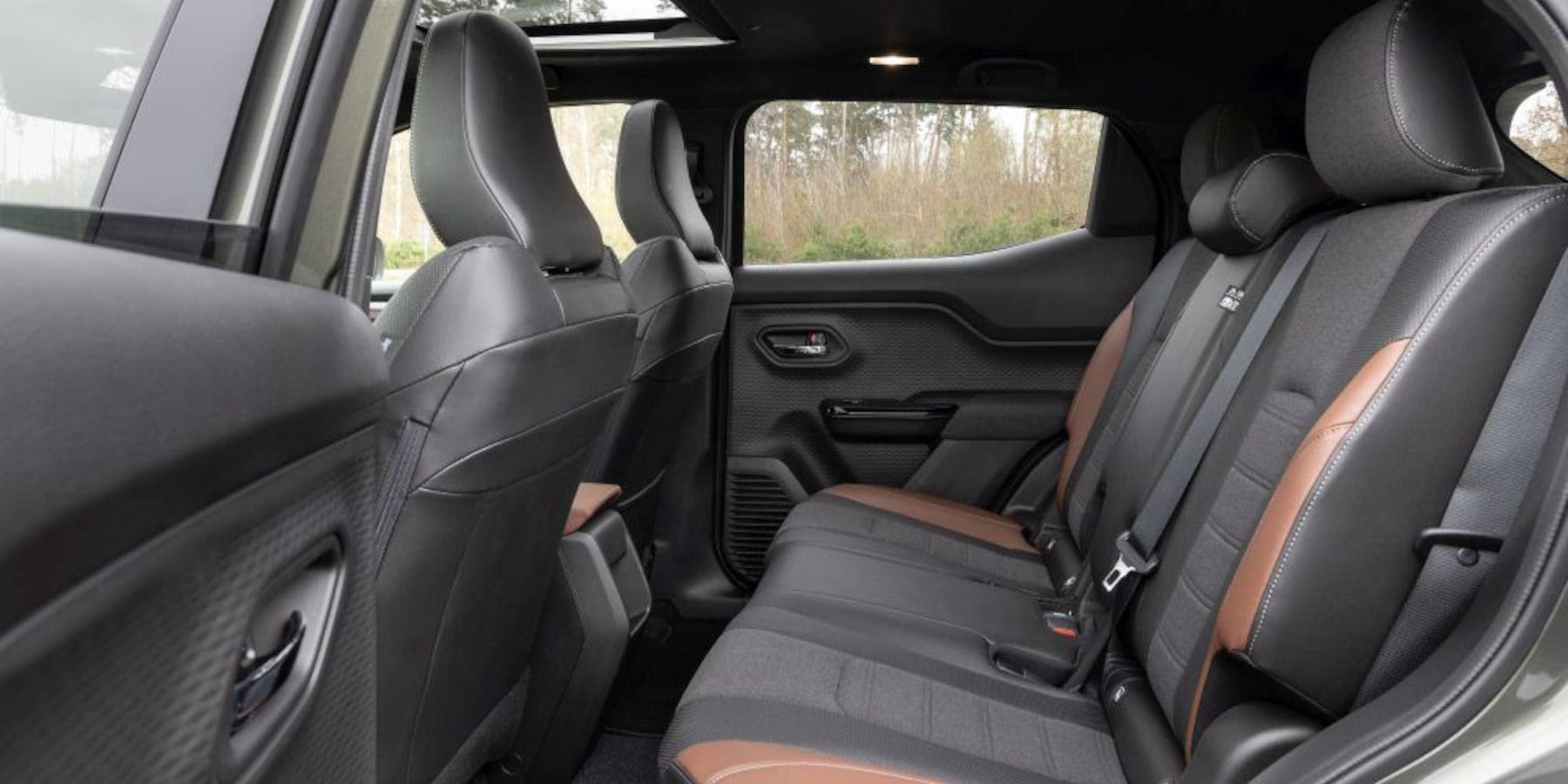 Suzuki e Vitara Innenraum Rückbank