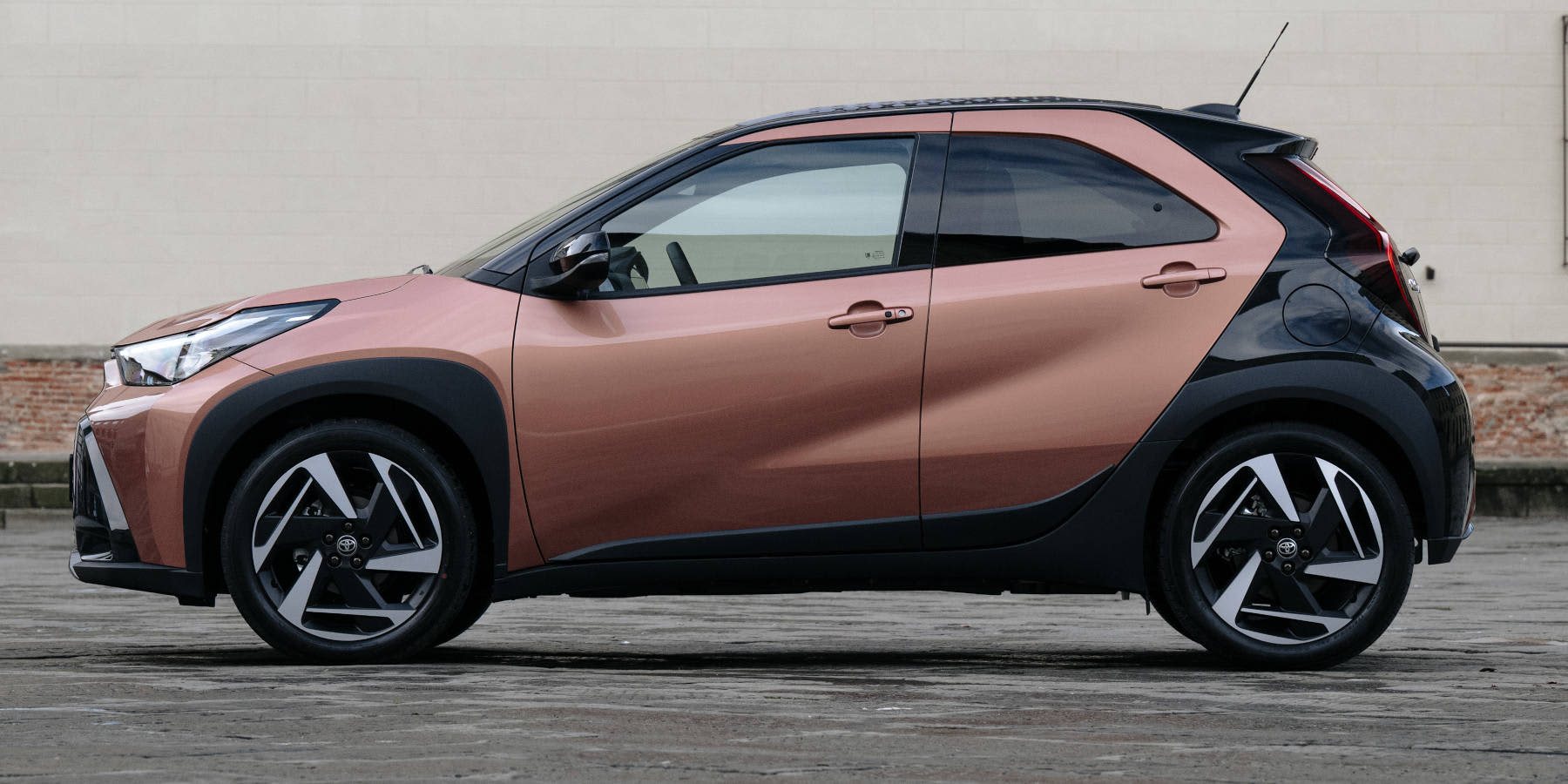 Toyota Aygo X Hybrid Seitenansicht