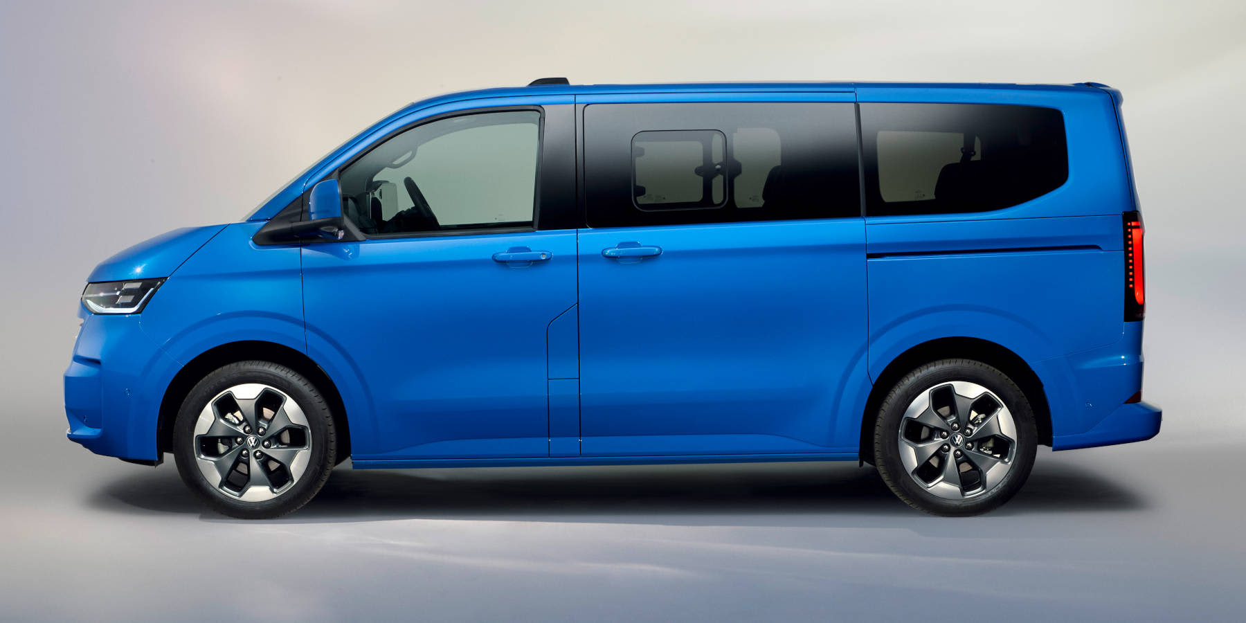 VW e-Caravelle Seitenansicht