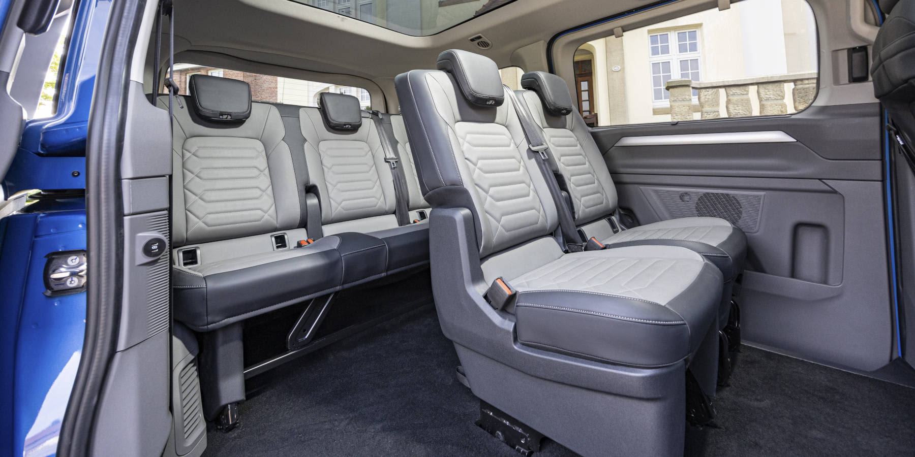 VW e-Caravelle Innenraum Übersicht Sitze