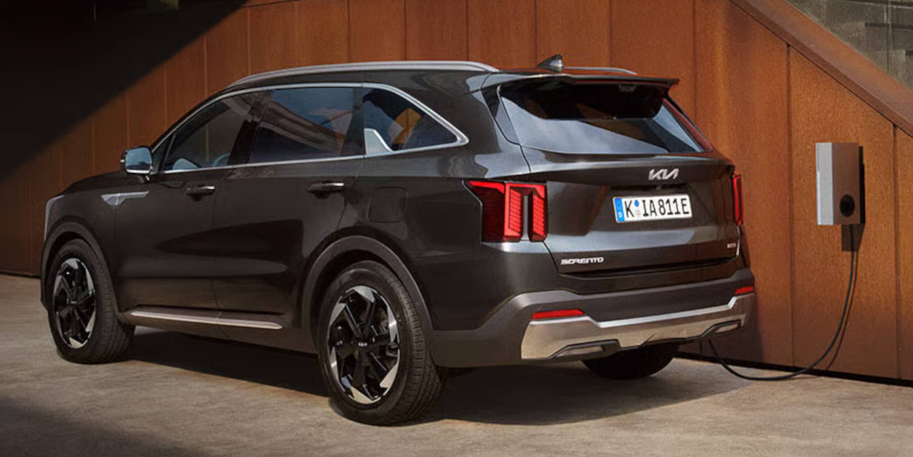 Kia Sorento Plug-in-Hybrid seitliche Heckansicht