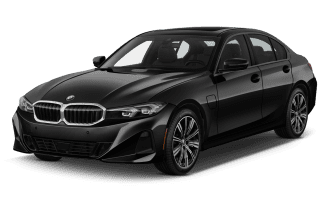 Schräge Frontansicht auf einen BMW 3er-Reihe , freigestellt