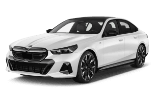 Schräge Frontansicht auf einen BMW i5 , freigestellt