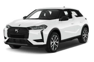 Schräge Frontansicht auf einen DS Automobiles DS 3 Pallas, freigestellt