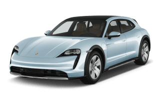 Schräge Frontansicht auf einen Porsche Taycan Turbo, freigestellt