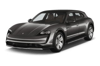 Schräge Frontansicht auf einen Porsche Taycan GTS, freigestellt