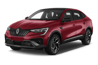 Schräge Frontansicht auf einen Renault Arkana Esprit Alpine, freigestellt