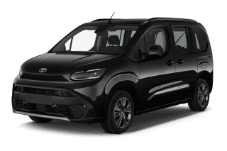 Schräge Frontansicht auf einen Toyota Proace City Verso Teamplayer, freigestellt