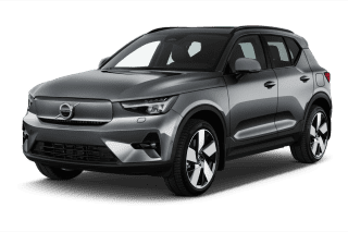 Schräge Frontansicht auf einen Volvo EX40 Essential, freigestellt