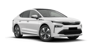 Schräge Frontansicht auf einen Skoda Enyaq Coupé RS, freigestellt