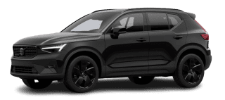 Schräge Frontansicht auf einen Volvo XC40 Ultra Black Edition, freigestellt