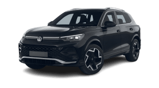 Schräge Frontansicht auf einen Volkswagen Tiguan R-Line, freigestellt