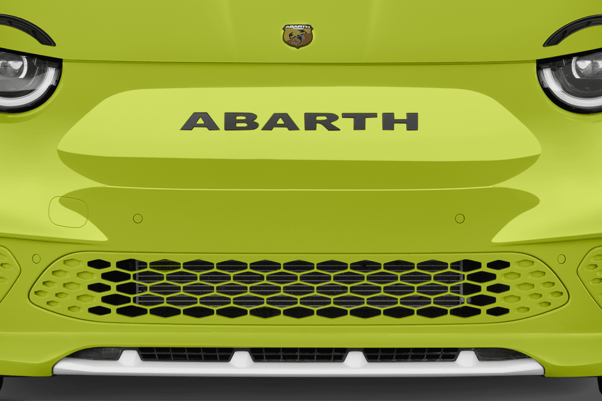 Kühlergrill eines Abarth 500e