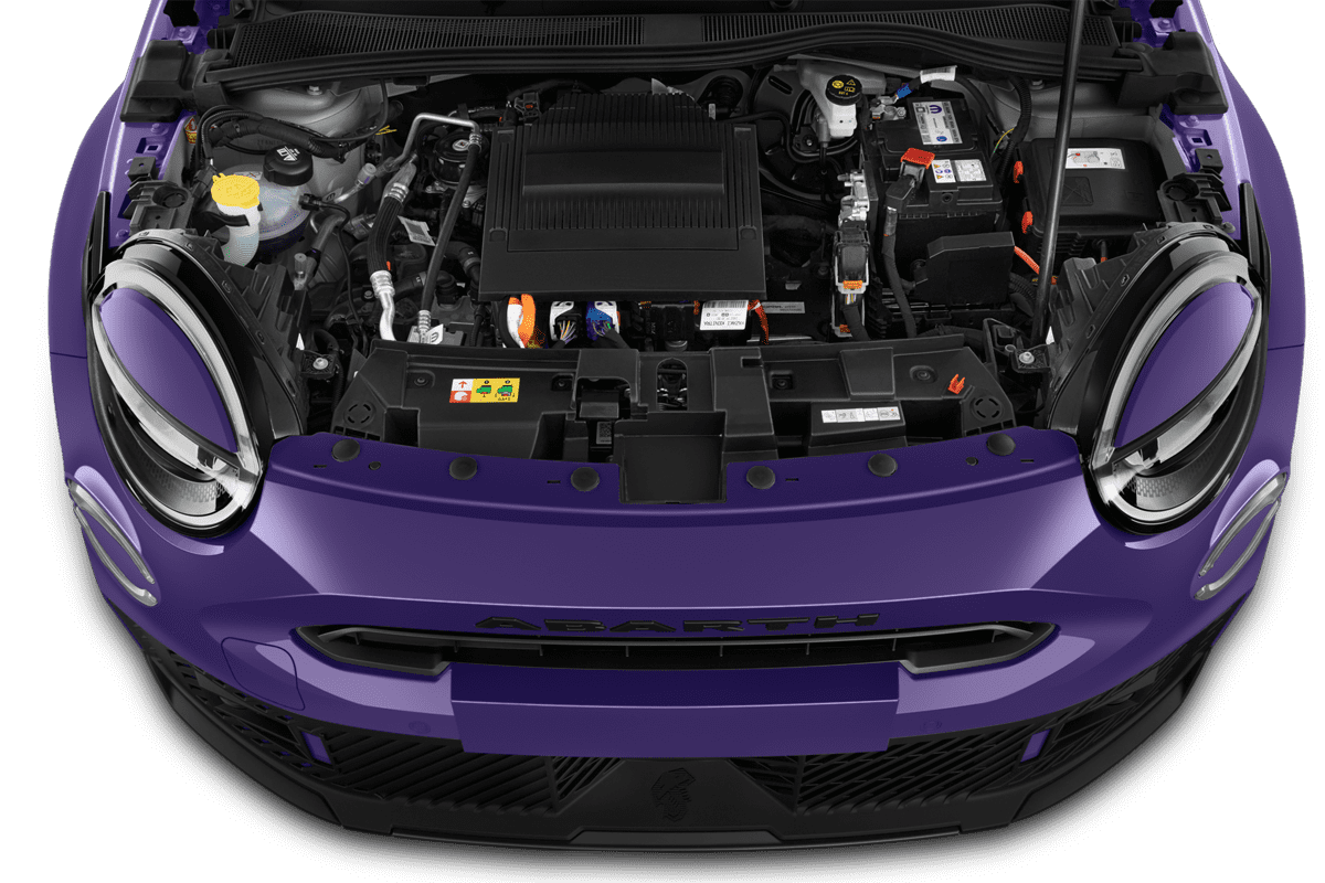 Motorraum eines Abarth 600e 