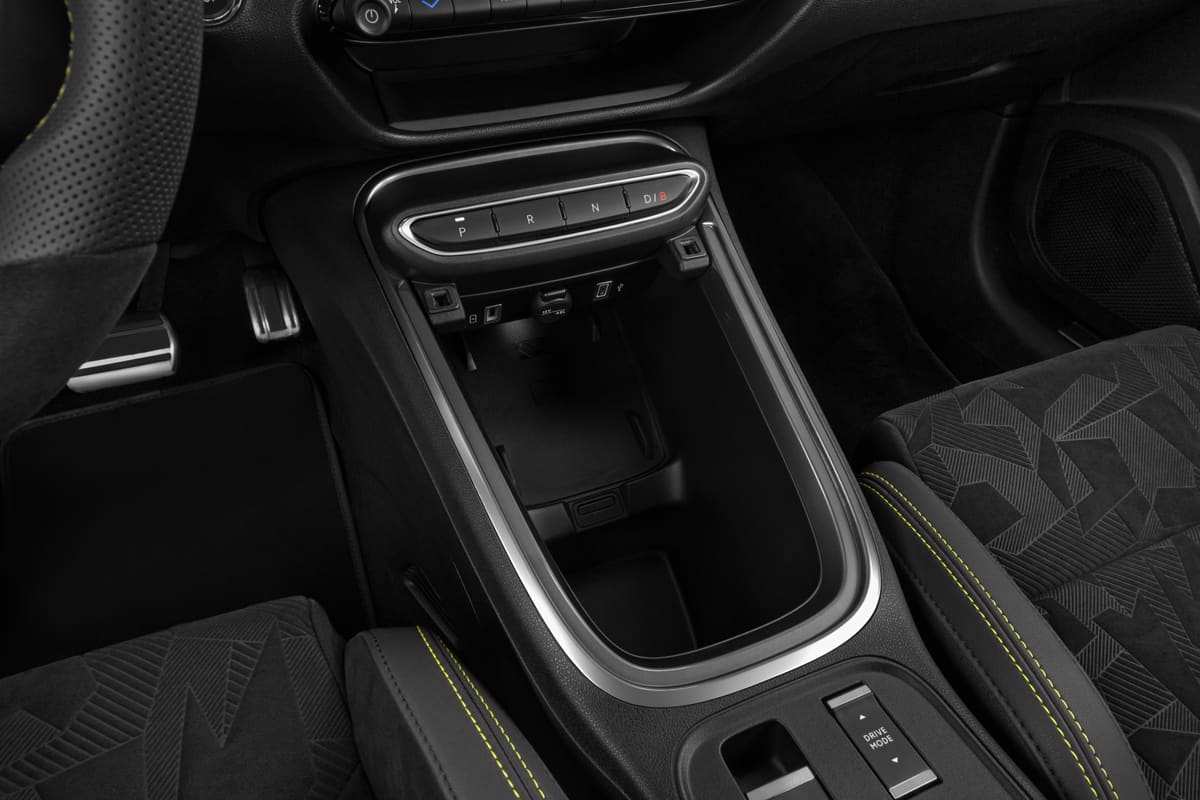 Schaltknüppel eines Abarth 600e 