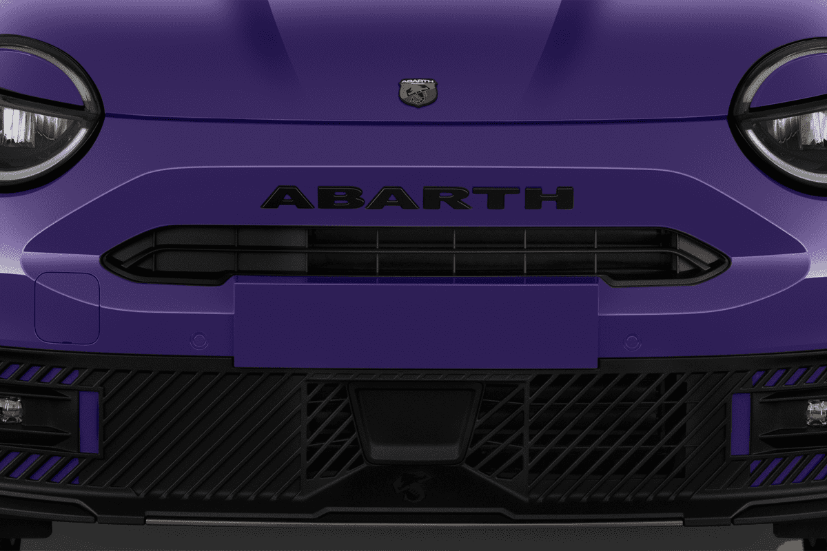 Kühlergrill eines Abarth 600e 