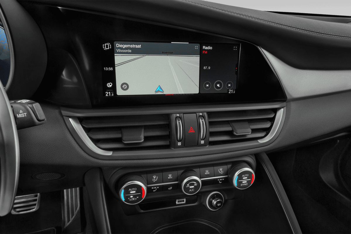 Mittelkonsole eines Alfa Romeo Giulia