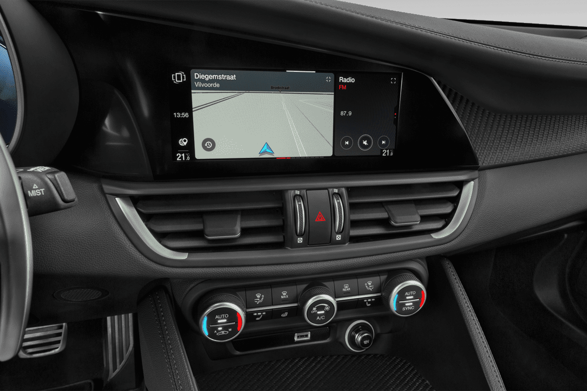 Mittelkonsole eines Alfa Romeo Giulia Quadrifoglio