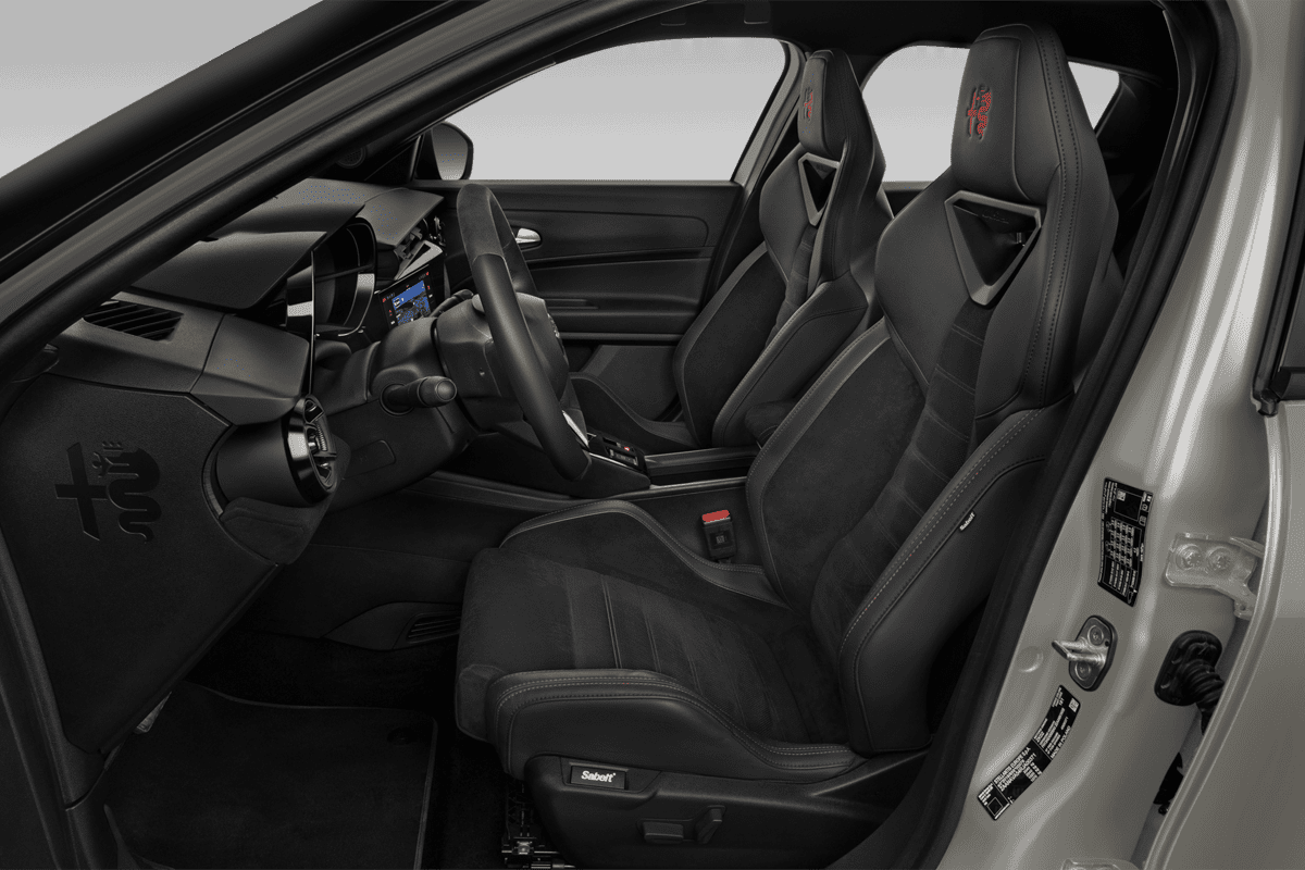 Vordersitze eines Alfa Romeo Junior Elettrica
