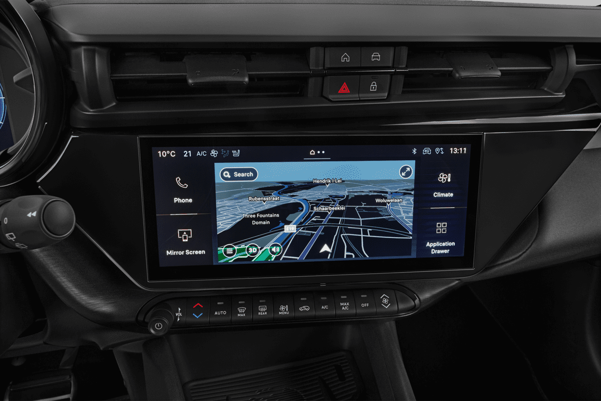 Mittelkonsole eines Alfa Romeo Junior Ibrida