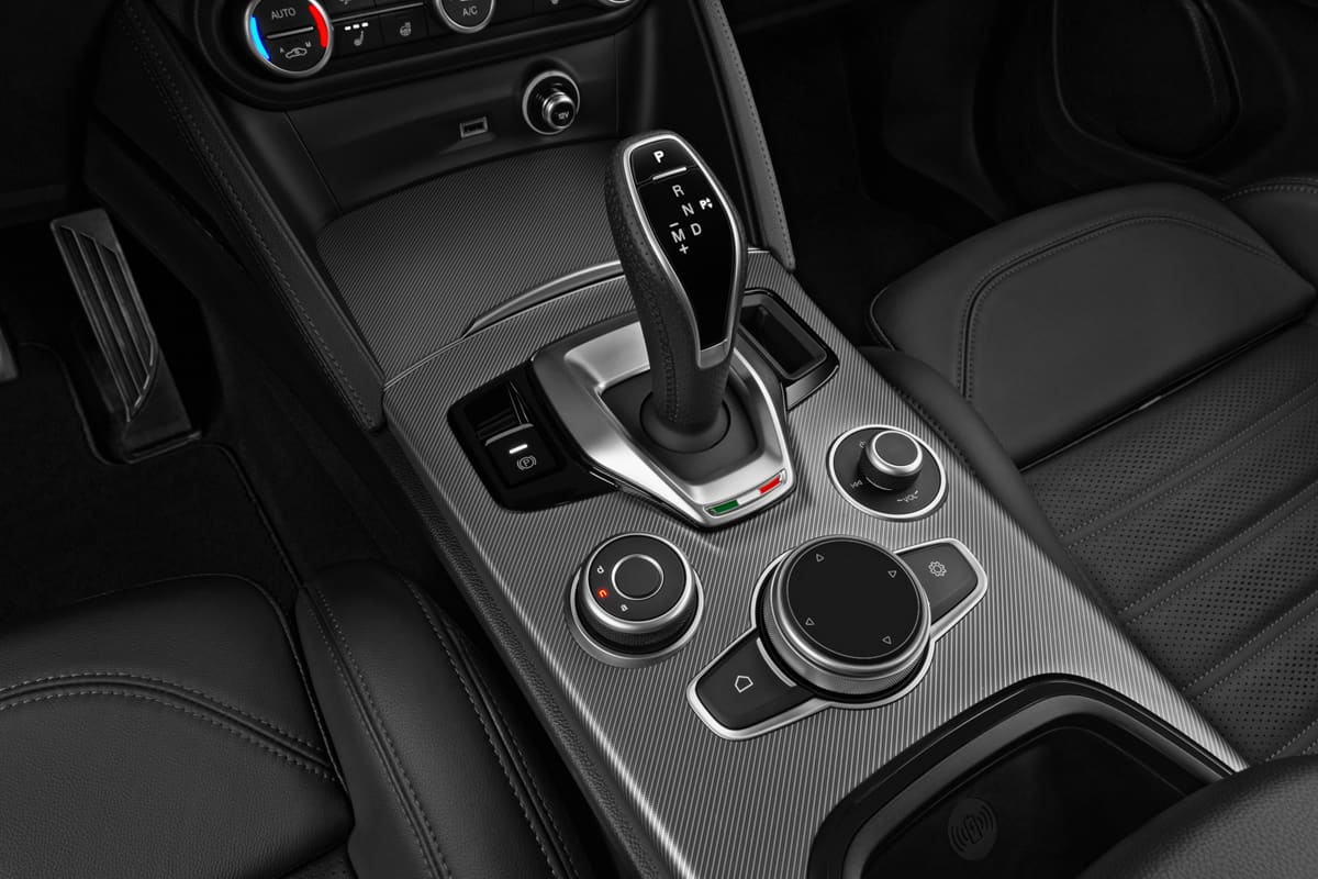 Schaltknüppel eines Alfa Romeo Stelvio 