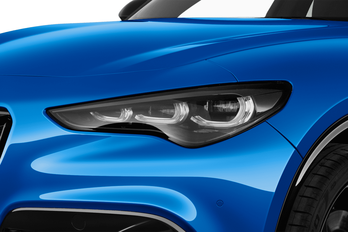 Frontscheinwerfer eines Alfa Romeo Stelvio 