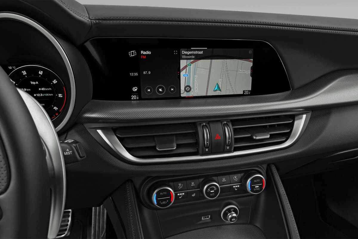 Mittelkonsole eines Alfa Romeo Stelvio 